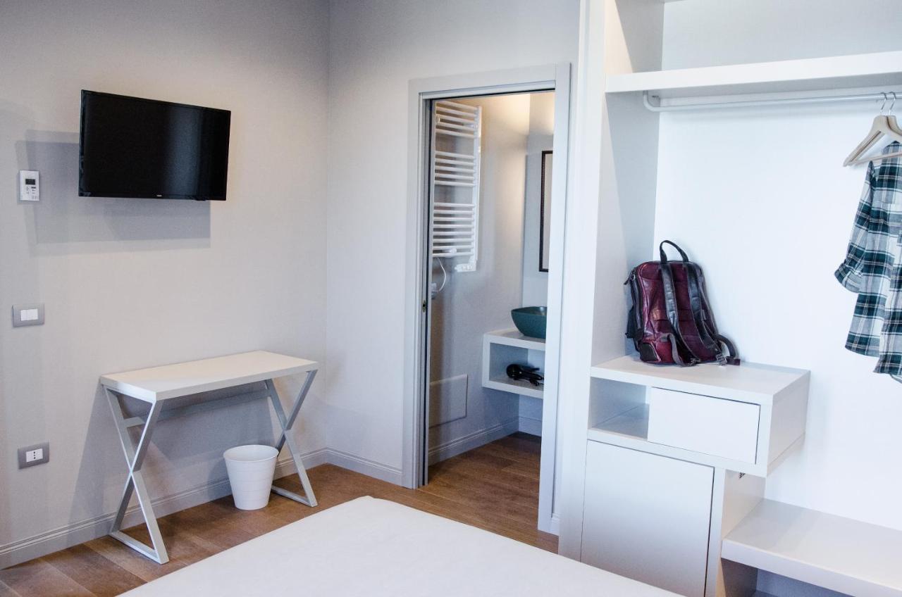 Diecidodici Boutiquerooms Sirolo Bagian luar foto